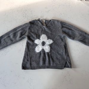 Cute white flower grey sweater from Jo Milano in Italy. Great condition 6Y Child